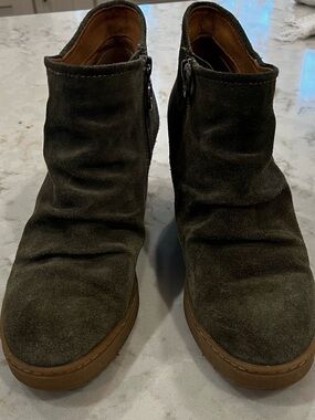 Sofft Suede Wedge Booties in Green US 9